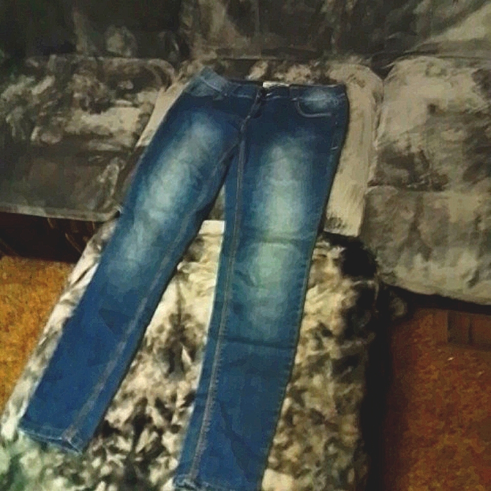Size 7 Paris Blue 💙 Jeans !